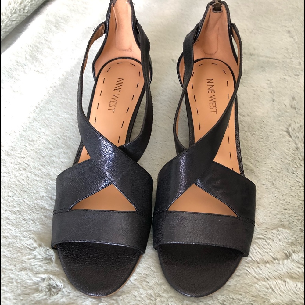 NWOT Nine West Leather Wedges